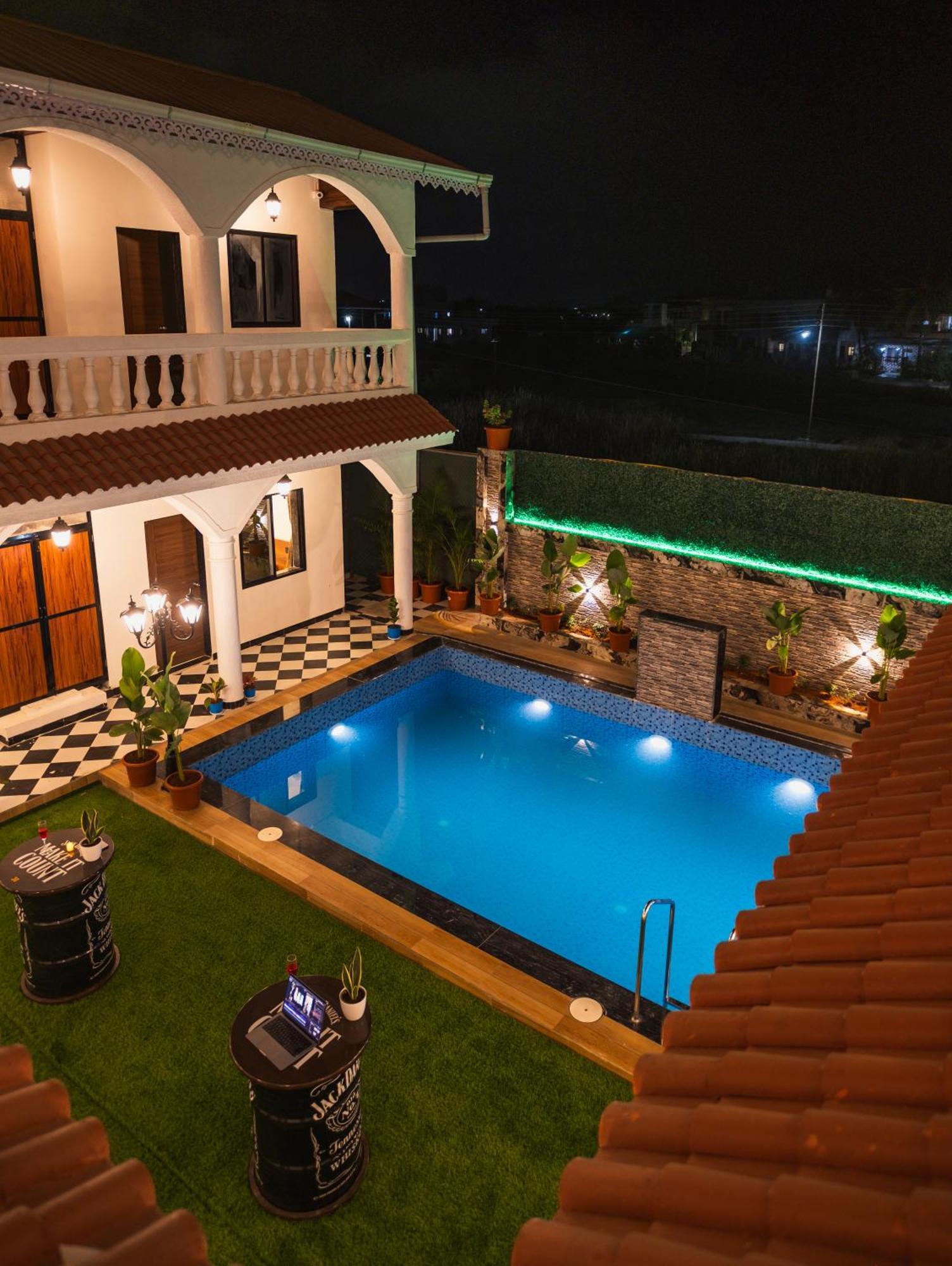 Sapphire Mansion Hotel Alībāg Exterior foto